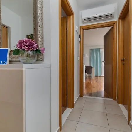 With Parking Space - 24301 アパート