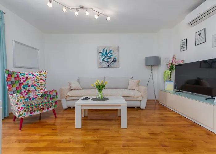 With Parking Space - 24301 Apartment Makarska