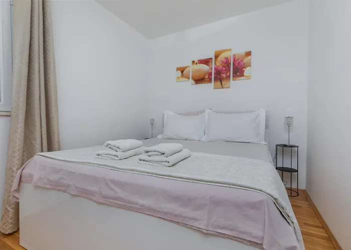 With Parking Space - 24301 Apartament Makarska